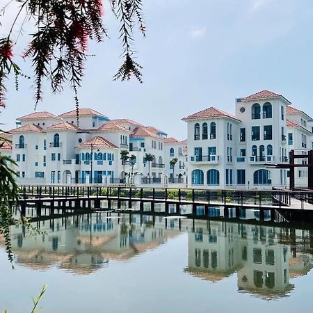 Herriot Ha Long Hotel Exterior photo